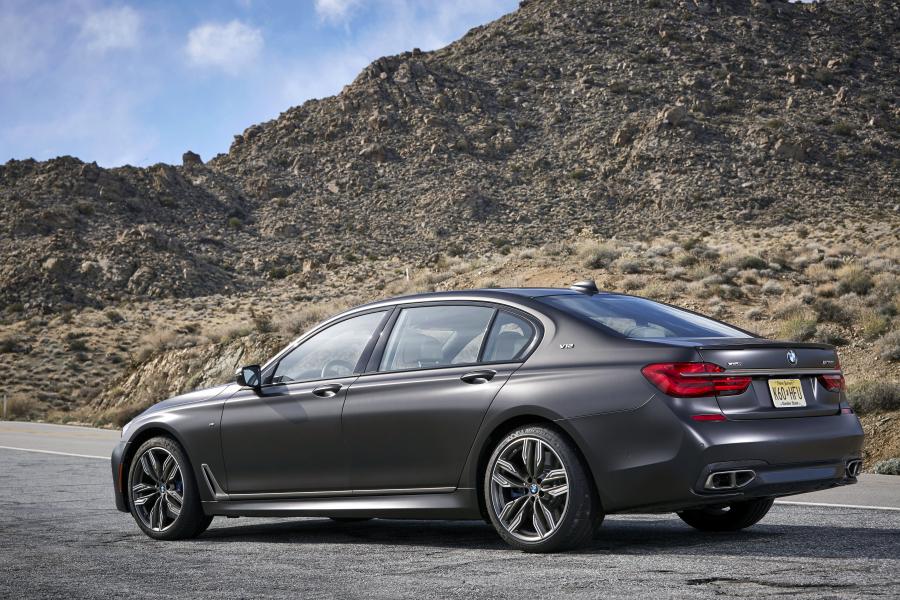  BMW M760i xDrive 2017 года  (NA) (фото 72 из 154)